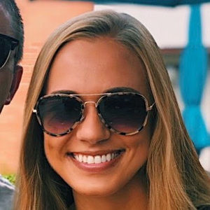 Meet your Posher, Jillian